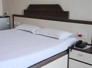 Hotel Madhuban Mahabaleshwar Exterior photo